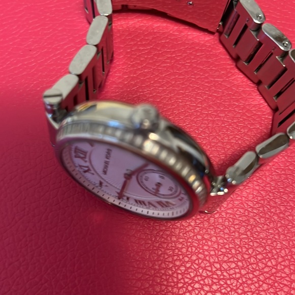 Michael Kors Watch MK5866, Great condition - Picture 4 of 4